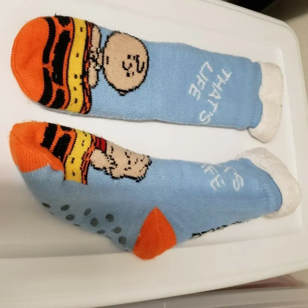 PEANUTS Ladies Sherpa Lined Gripper Bottom Slipper Socks Charlie Brown, Linus